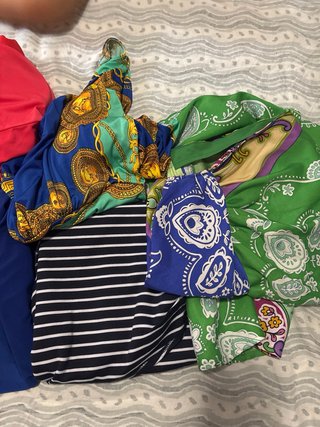 Lote 9 vestiti estivi, blusa e gonna.