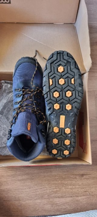 Botas de montaña talla 45 +8000 nuevas
