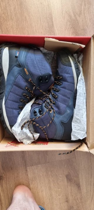 Botas de montaña talla 45 +8000 nuevas