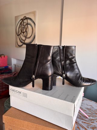 Botas y botines de cuero negro