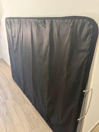 Canapé de cama polipiel y tela.