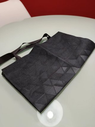 Bolsa de tela con diseño geométrico