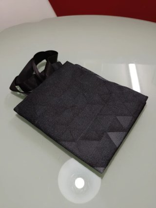 Bolsa de tela con diseño geométrico