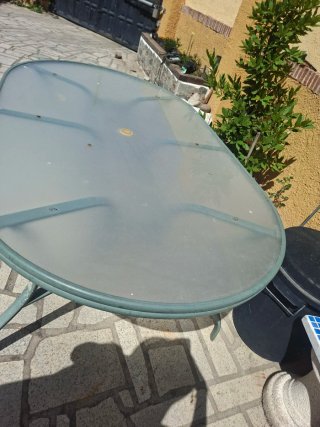 Mesa de jardín cristal y aluminio ovalada