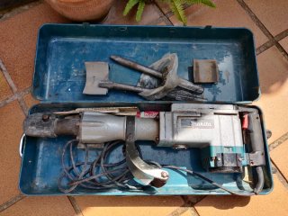 Martillo Eléctrico Makita HM1303