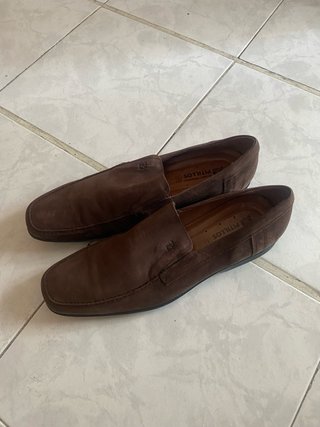 Zapatos de ante marrones