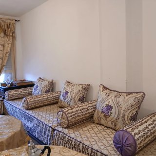 Sofá Marroquí Dorado y Morado