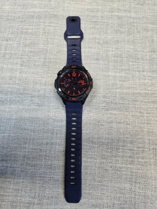 Samsung Galaxy Watch4 Classic + Accesorios
