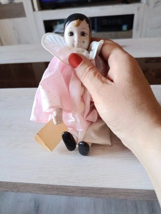 Figura de porcelana rosa