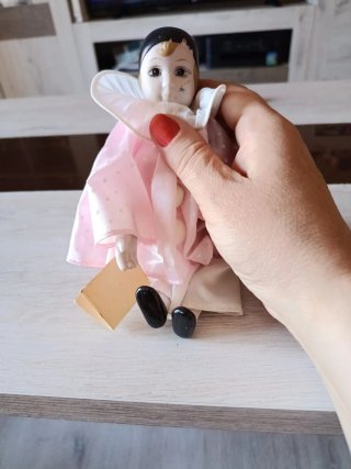 Figura de porcelana rosa