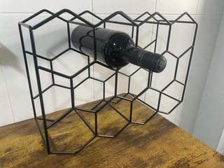 Botellero de Diseño Panal Negro hexagonal