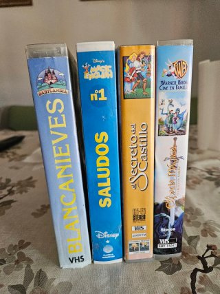 Lote 4 Películas VHS Infantiles Disney y Warner