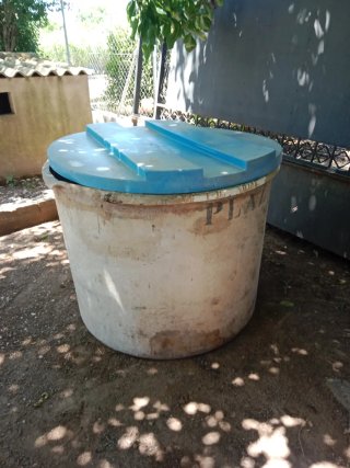 Bidón agua pulverizar 900L.