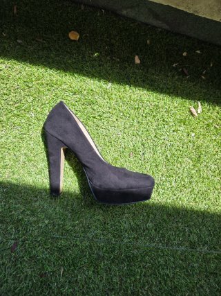 Zapatos de tacón negros para mujer