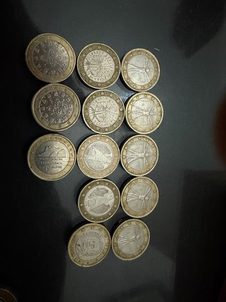 Lote 13 Monedas 1€ Varios Países