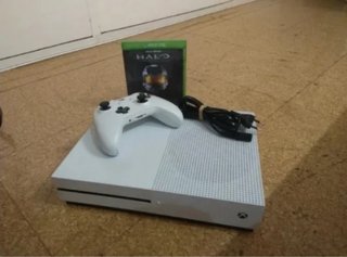 Xbox One S 1TB Blanca + Juegos y mandos