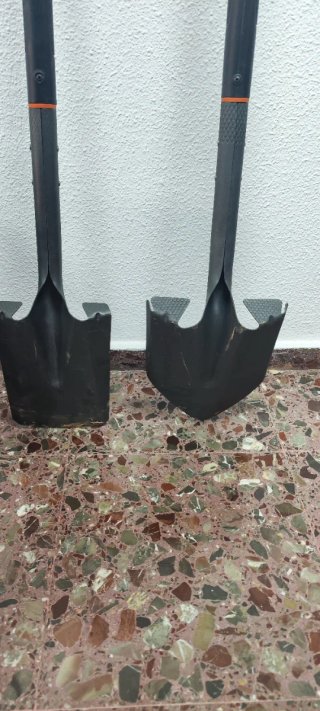 Pala de jardín Fiskars y magnusson