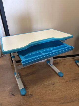 Escritorio y silla infantil evolutivo