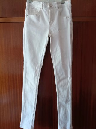 2 Vaqueros Bershka Talla 34 Mujer
