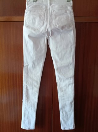2 Vaqueros Bershka Talla 34 Mujer
