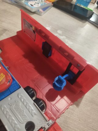 Camión Mack Cars Rojo