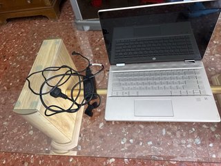 Portátil HP Gris Claro - Buen Estado