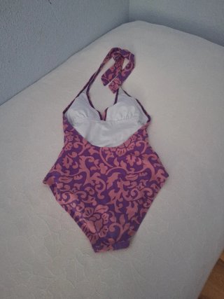 Bañador estampado floral talla 42