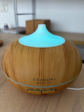 Humidificador ASAZUKI madera y blanco