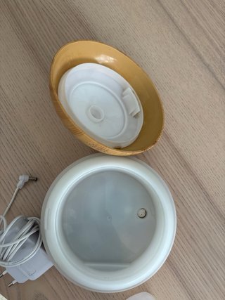 Humidificador ASAZUKI madera y blanco