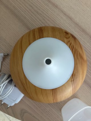 Humidificador ASAZUKI madera y blanco