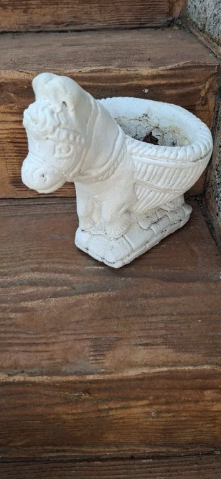 Maceta Decorativa Piedra Blanca Caballo