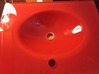 Lavabo rojo de cristal