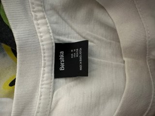 Camiseta Bershka multicolor con estampado