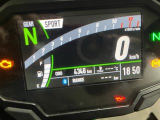 Kawasaki Z900SE 2024 125cv Negra y Verde