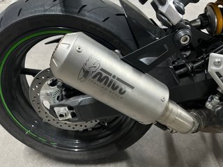 Kawasaki Z900SE 2024 125cv Negra y Verde