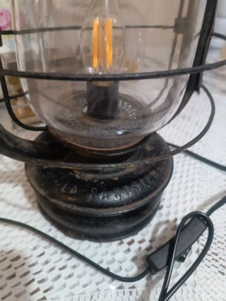 Lámpara antigua de petróleo francesa, electrifica