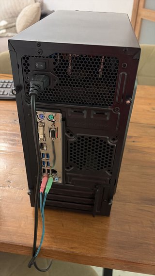 PC sobremesa Ryzen 5 2400G | 8GB | SSD + 1TB | W11