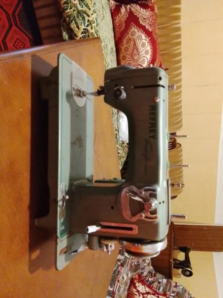 Máquina de coser Refrey Transforma