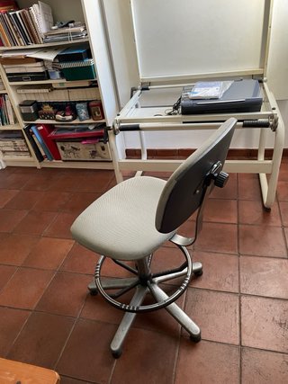 Mesa Dibujo Técnico + Silla Giratoria