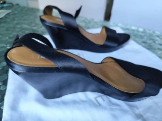 Sandalias Uterqüe Raso Negro Cuña Talla 38