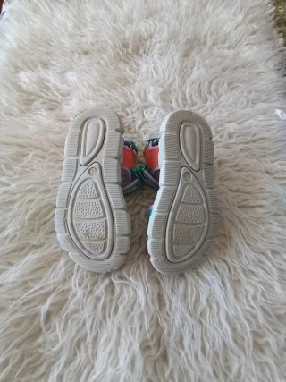 Sandalias niña morado y turquesa
