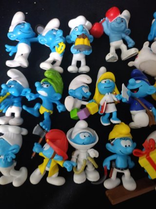 Lote de figuras de Los Pitufos16unidades
