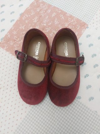 Zapatitos de niña en muy buen estado.Muy bonitos.