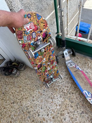 Monopattino a 3 ruote e skateboard
