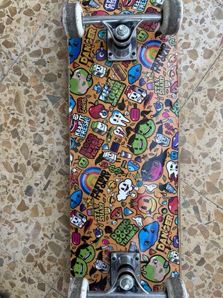 Monopattino a 3 ruote e skateboard
