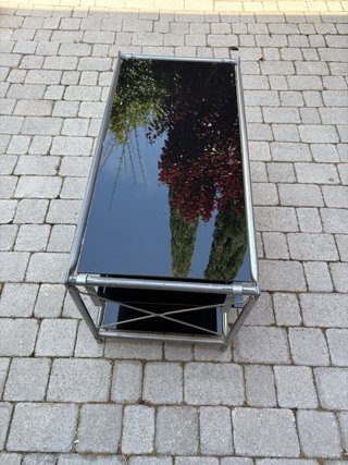 Mesa TV metal y cristal negro