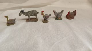 Belén figuras pastor, ovejas, gallinas y pato