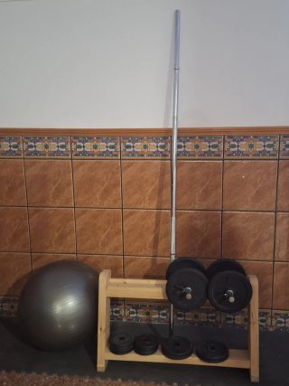 Juego de pesas con mancuernas y barra