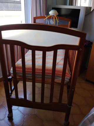 Cuna de madera marca Puppy