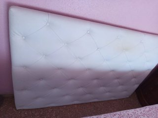 Cabecero de cama blanco capitoné